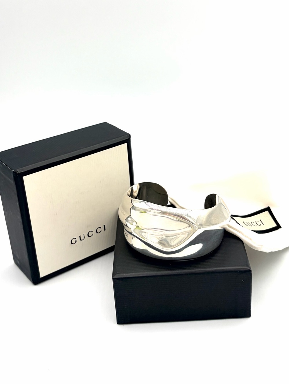 Authentic Gucci Sterling Silver Sculpted Wave Cuff Bracelet 40g 7.5” Vintage